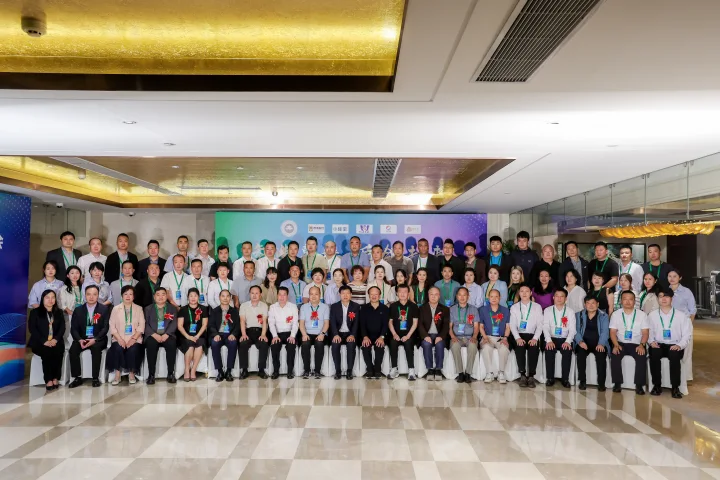 68ccd95f0d16f.png 合影.png